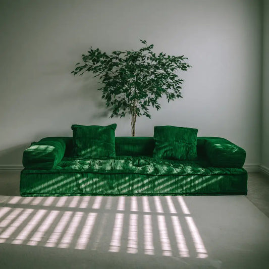 Divano dal profilo contemporaneo, verde, per la casa